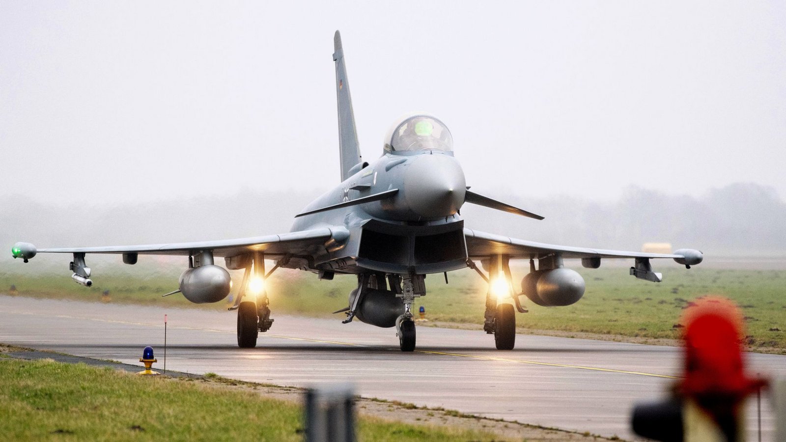 Der Eurofighter soll von einem völlig neuen Luftkampfsystem FCAS abgelöst werden. Doch dem deutsch-französischen Prestigeprojekt droht auch wegen nationaler Eifersüchteleien das Aus.Foto: Hauke-Christian Dittrich/dpa