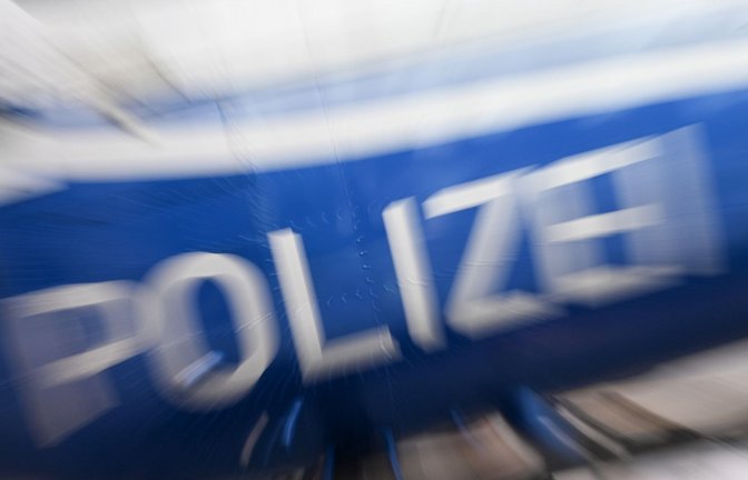Die Polizei hat nun einen Tatverdächtigen festgenommen. (Symbolbild)<span class='image-autor'>Foto: picture alliance/dpa/Bernd Weißbrod</span>