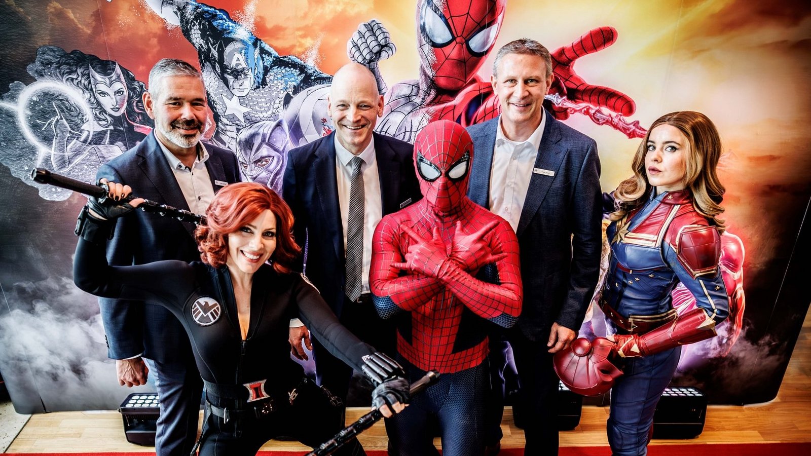 Die Vorstände der VR-Bank Ludwigsburg (von links) – Heiko Herbst, Timm Häberle und Frank Kraaz – ziehen in ihren Berichten bei der Vertreterversammlung immer wieder Analogien zu den Superhelden der Marvel-Welt. Foto: VR-Bank Ludwigsburg Die Vorstände der VR-Bank Ludwigsburg (von links) – Heiko Herbst, Timm Häberle und Frank Kraaz – ziehen in ihren Berichten bei der Vertreterversammlung immer wieder Analogien zu den Superhelden der Marvel-Welt. Foto: VR-Bank Ludwigsburg