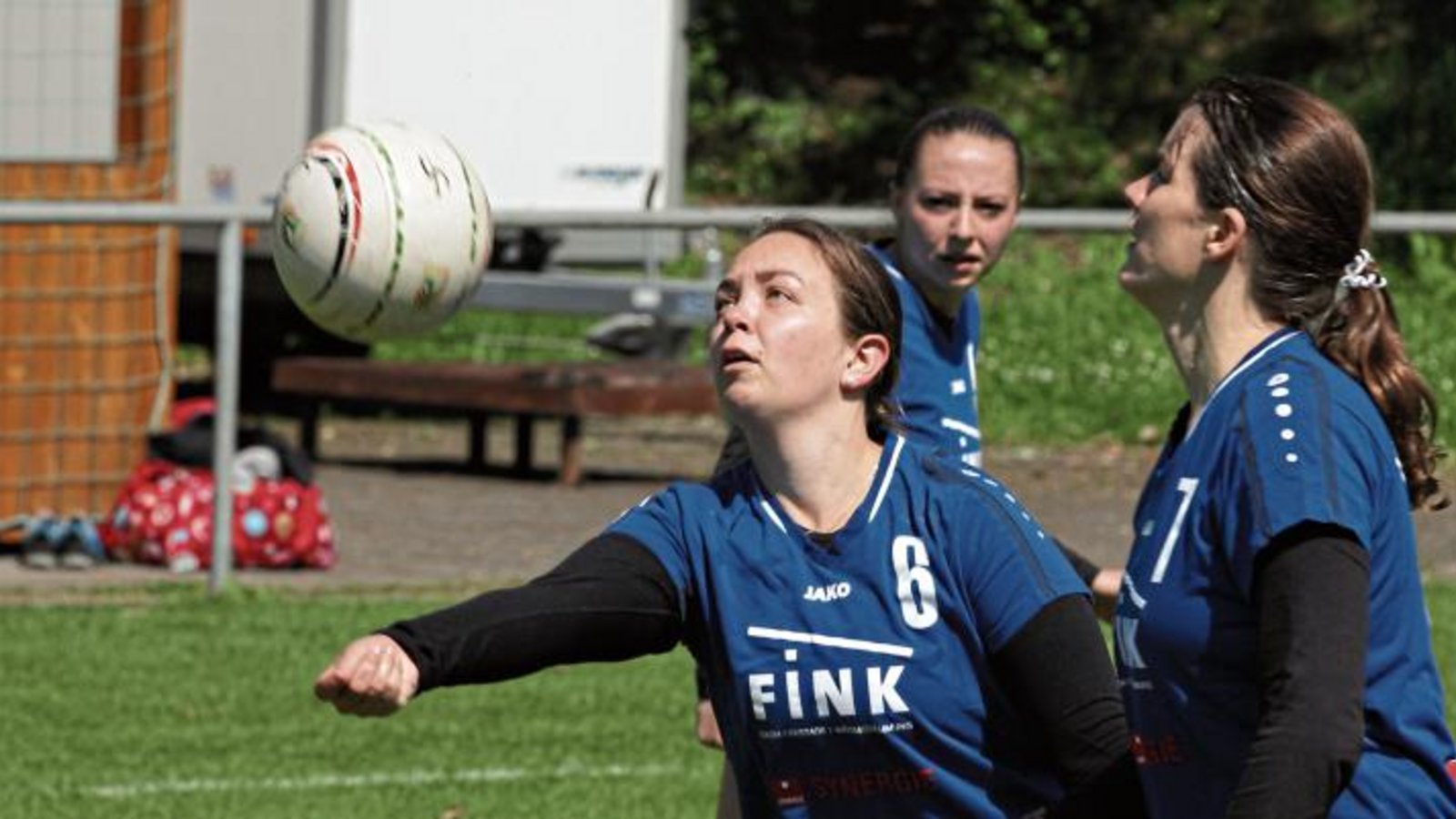 Mit Maximiliane Frölich (am Ball) will der TVV seinen dritten Sieg einfahren. Foto: Nachreiner