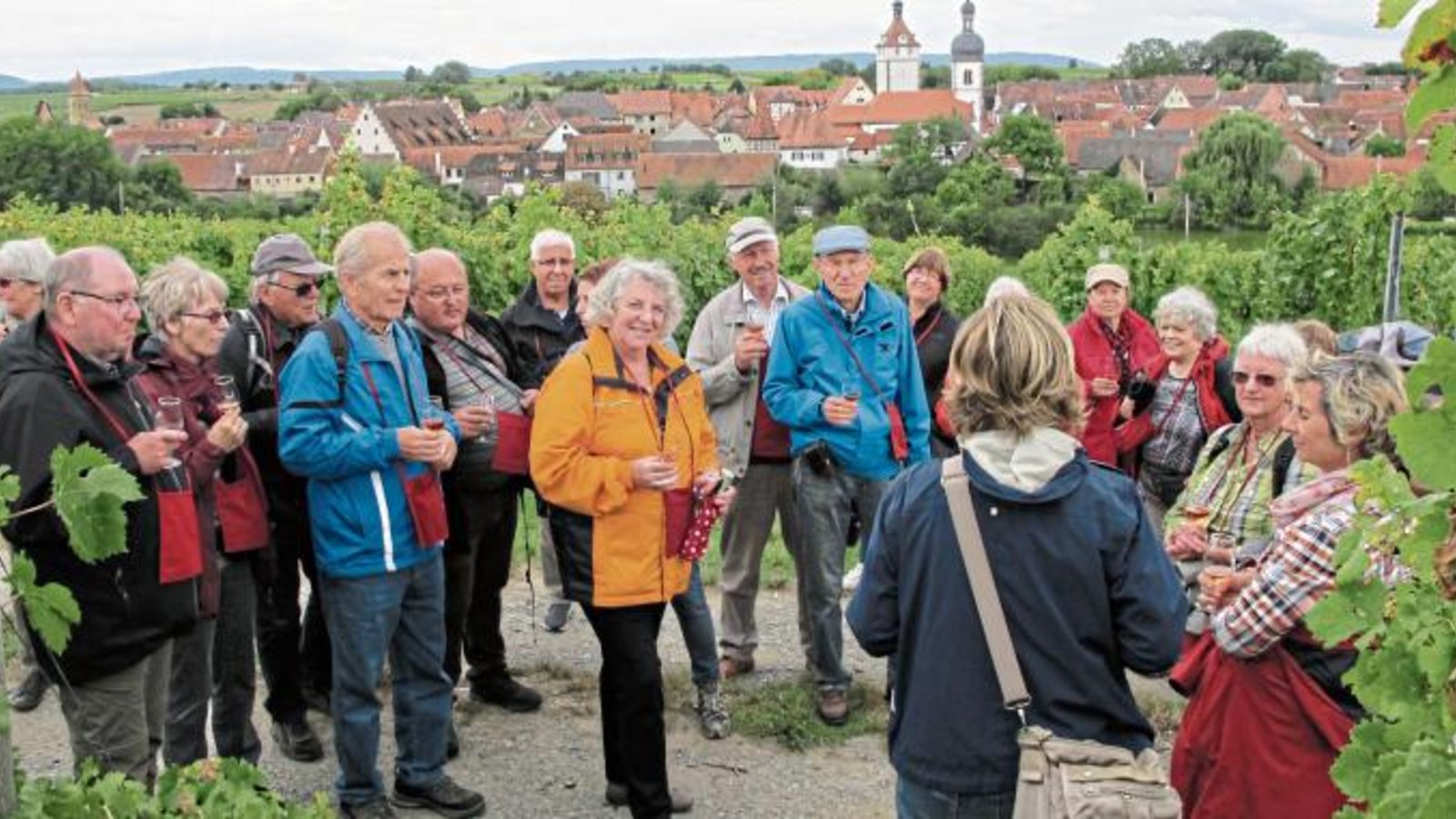 Weinprobe im Städtchen Prichsenstadt.  Foto: Makkens