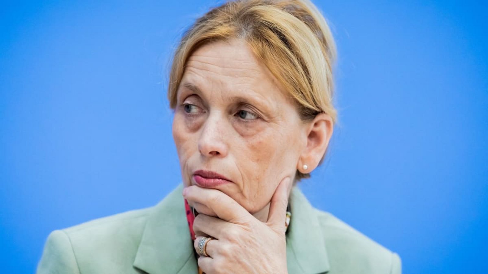 Karin Prien (CDU), Bundesministerin für Bildung, Familie, Senioren, Frauen und Jugend (Archivbild).Christoph Soeder/dpa
