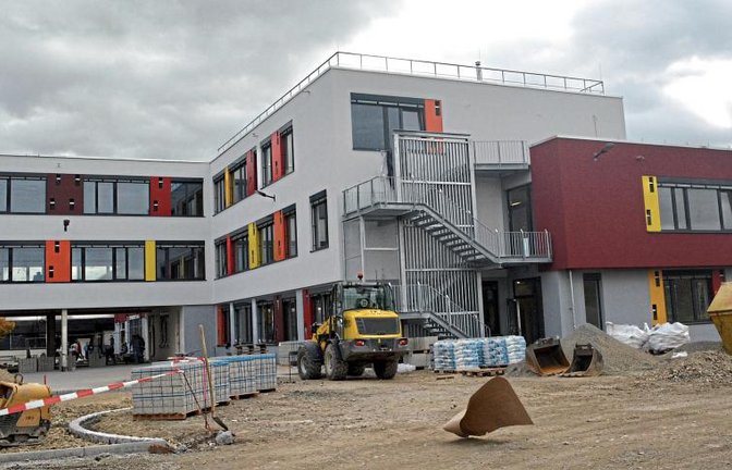 Der neue knapp sechs Millionen Euro teure Erweiterungsbau der Johann-Christoph-Blumhardt-Schule in Lomersheim. Fotos: Stahlfeld