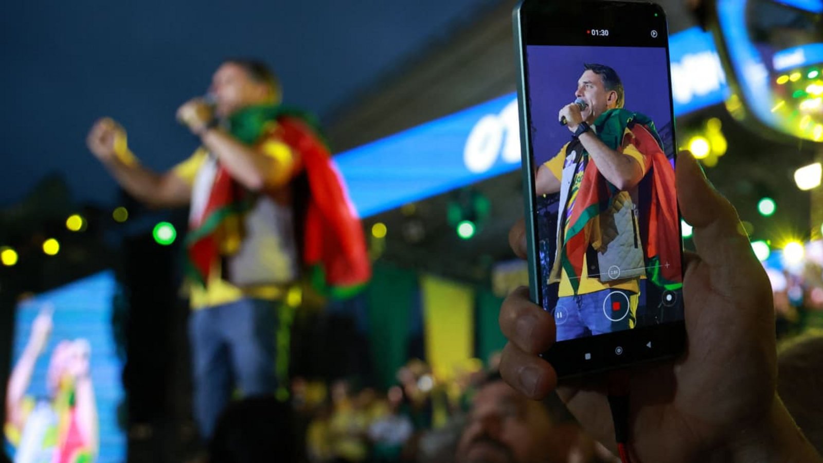 Der Einfluss, den Algorithmen auf den Ausgang von Wahlen nehmen, ist so groß wie nie zuvor. Das gilt nicht nur für Brasilien.Silvio Avila/afp Der Einfluss, den Algorithmen auf den Ausgang von Wahlen nehmen, ist so groß wie nie zuvor. Das gilt nicht nur für Brasilien.Silvio Avila/afp