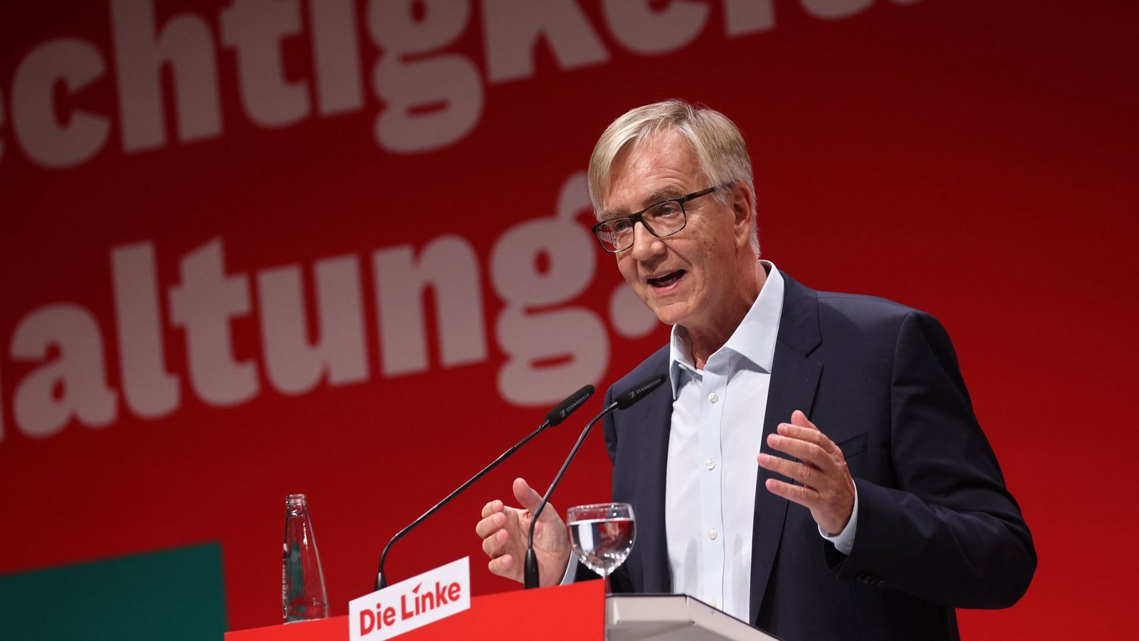 Linken-Fraktionschef Dietmar Bartsch hat die zum 6. Dezember beschlossene Auflösung der Bundestagsfraktion als „dramatisch“ bezeichnet.Foto: dpa/Karl-Josef Hildenbrand Linken-Fraktionschef Dietmar Bartsch hat die zum 6. Dezember beschlossene Auflösung der Bundestagsfraktion als „dramatisch“ bezeichnet.Foto: dpa/Karl-Josef Hildenbrand