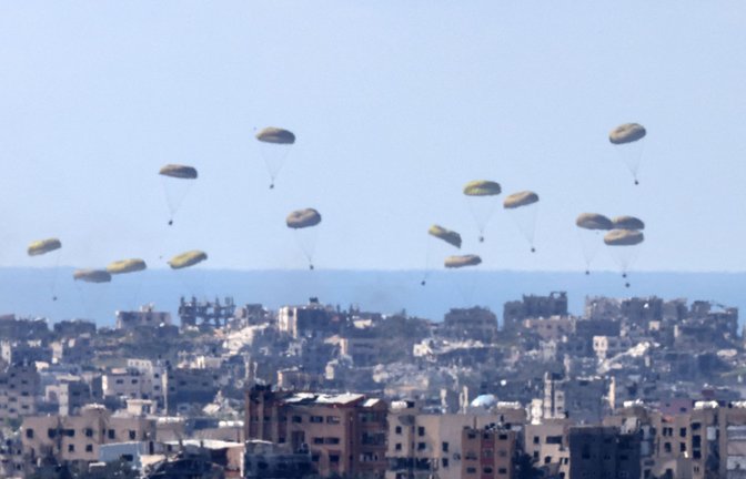 Jordanien hat die Luftbrücke in den Gazastreifen initiiert.<span class='image-autor'>Foto: AFP/MENAHEM KAHANA</span>