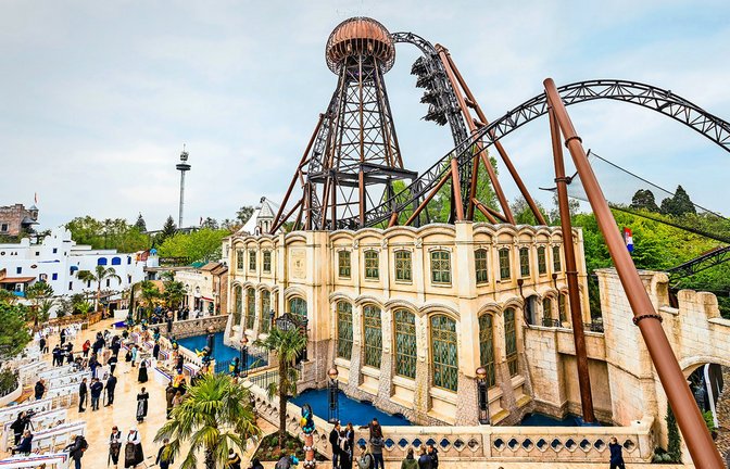 Der Europa-Park erhöht 2025 die Preise.<span class='image-autor'>Foto: Philipp von Ditfurth/dpa/Philipp von Ditfurth</span>