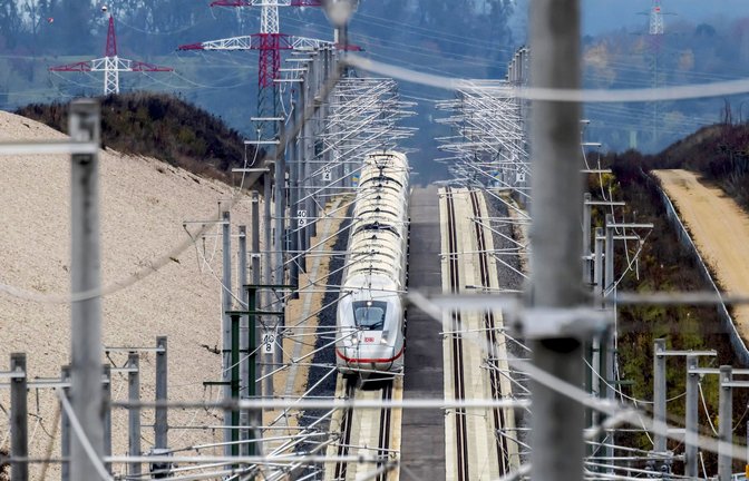 Vier Milliarden Euro hat die neue Bahnstrecke zwischen Wendlingen und Ulm gekostet.<span class='image-autor'>Foto: /IMAGO/Arnulf Hettrich</span>