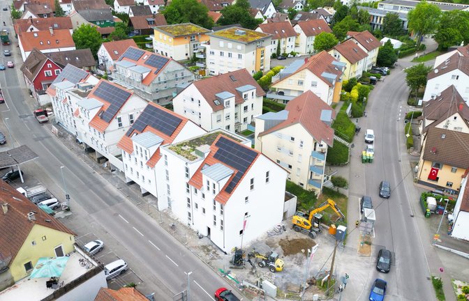 Bald fertig: die Neubauten der Vaihinger Straße 16-20 in Sersheim. <span class='image-autor'>Foto: Küppers</span>