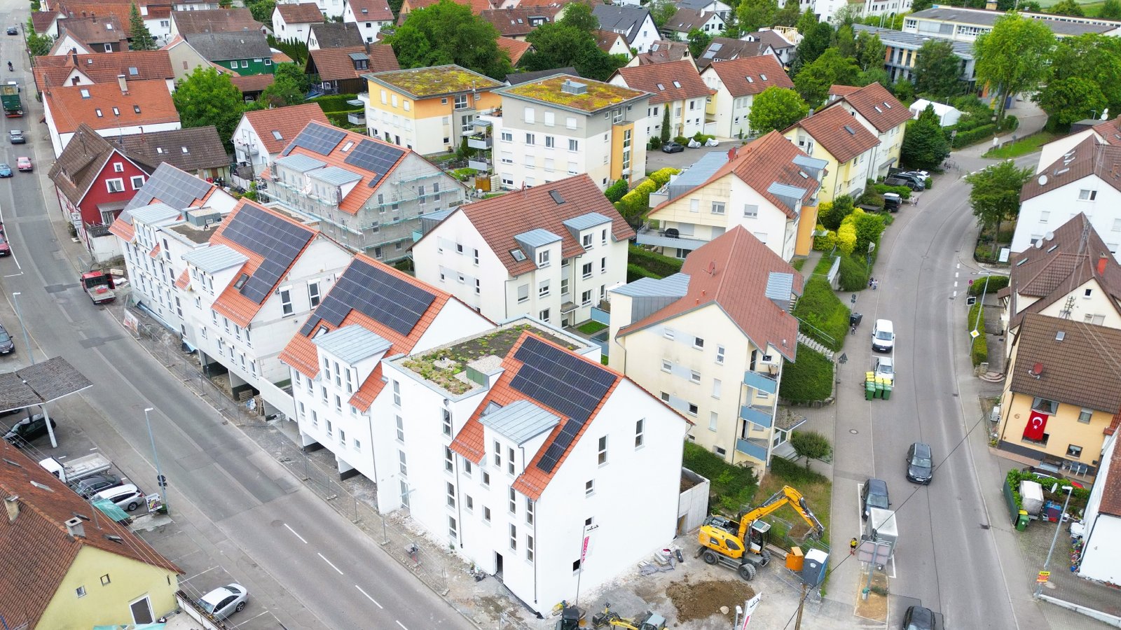 Bald fertig: die Neubauten der Vaihinger Straße 16-20 in Sersheim. Foto: Küppers Bald fertig: die Neubauten der Vaihinger Straße 16-20 in Sersheim. Foto: Küppers