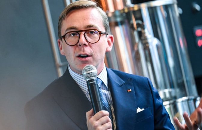 Philipp Amthor (CDU) attackierte den AfD-Spitzenkandidaten Ulrich Siegmund und bezeichnete dessen Aktivitäten im Netz als „Li-La-Laune-Videos da von dem Duftkerzenverkäufer“ (Archivbild).<span class='image-autor'>Britta Pedersen/dpa</span>