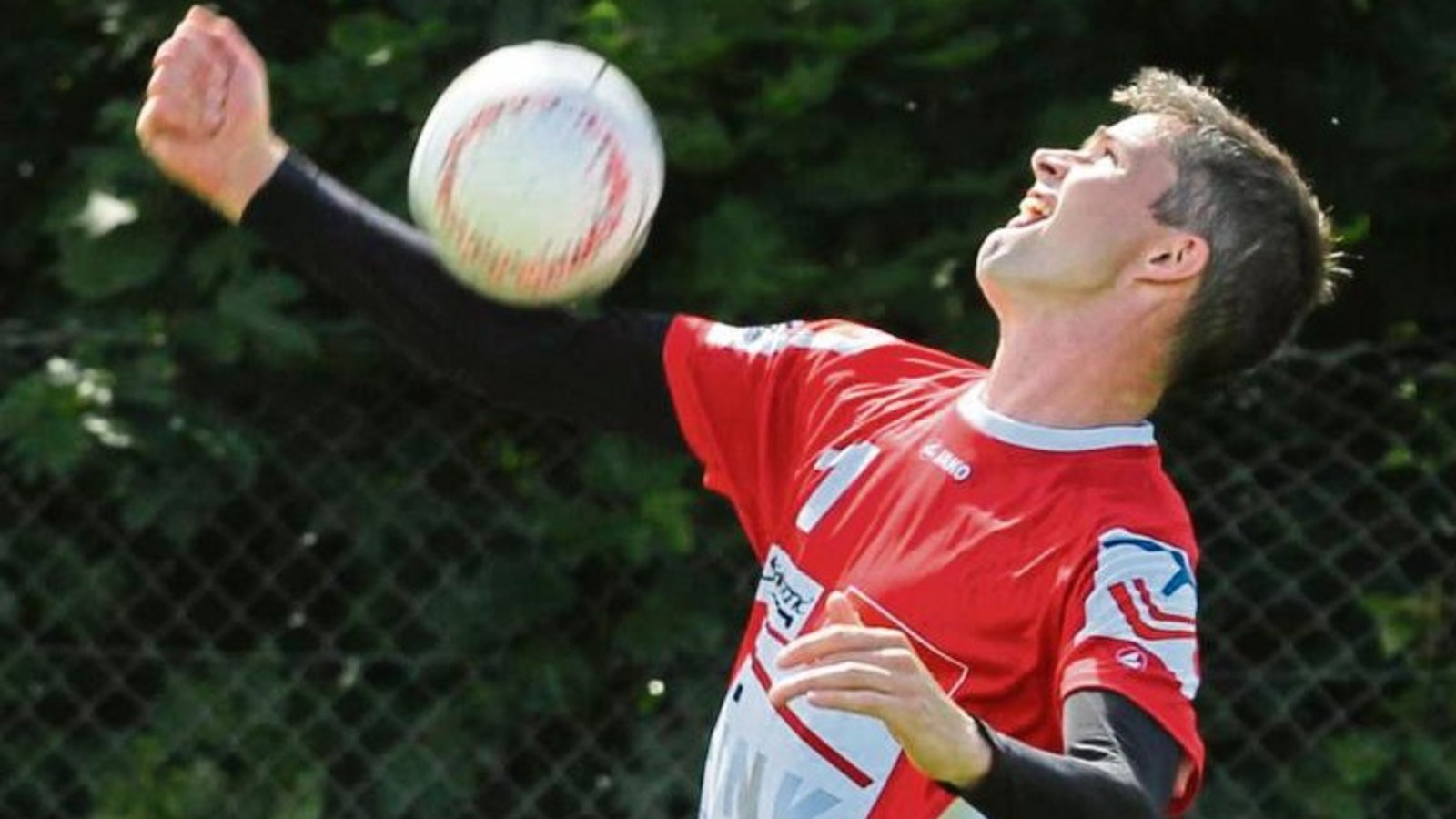 Kolja Meyer (Bild) hatte gegen den MTV Rosenheim den Hauptschlag übernommen. Gegen den TV Stammheim will TVV-Spielertrainer Marco Lochmahr aber erst einmal auf die fünf Akteure vertrauen, die im Hinspiel einen 5:0-Sieg eingefahren haben. Foto: Nachreiner Kolja Meyer (Bild) hatte gegen den MTV Rosenheim den Hauptschlag übernommen. Gegen den TV Stammheim will TVV-Spielertrainer Marco Lochmahr aber erst einmal auf die fünf Akteure vertrauen, die im Hinspiel einen 5:0-Sieg eingefahren haben. Foto: Nachreiner