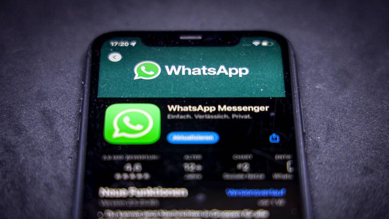 Nach einem Update gab es offenbar Probleme mit Whatsapp.Foto: IMAGO/Rüdiger Wölk/IMAGO/Rüdiger Wölk