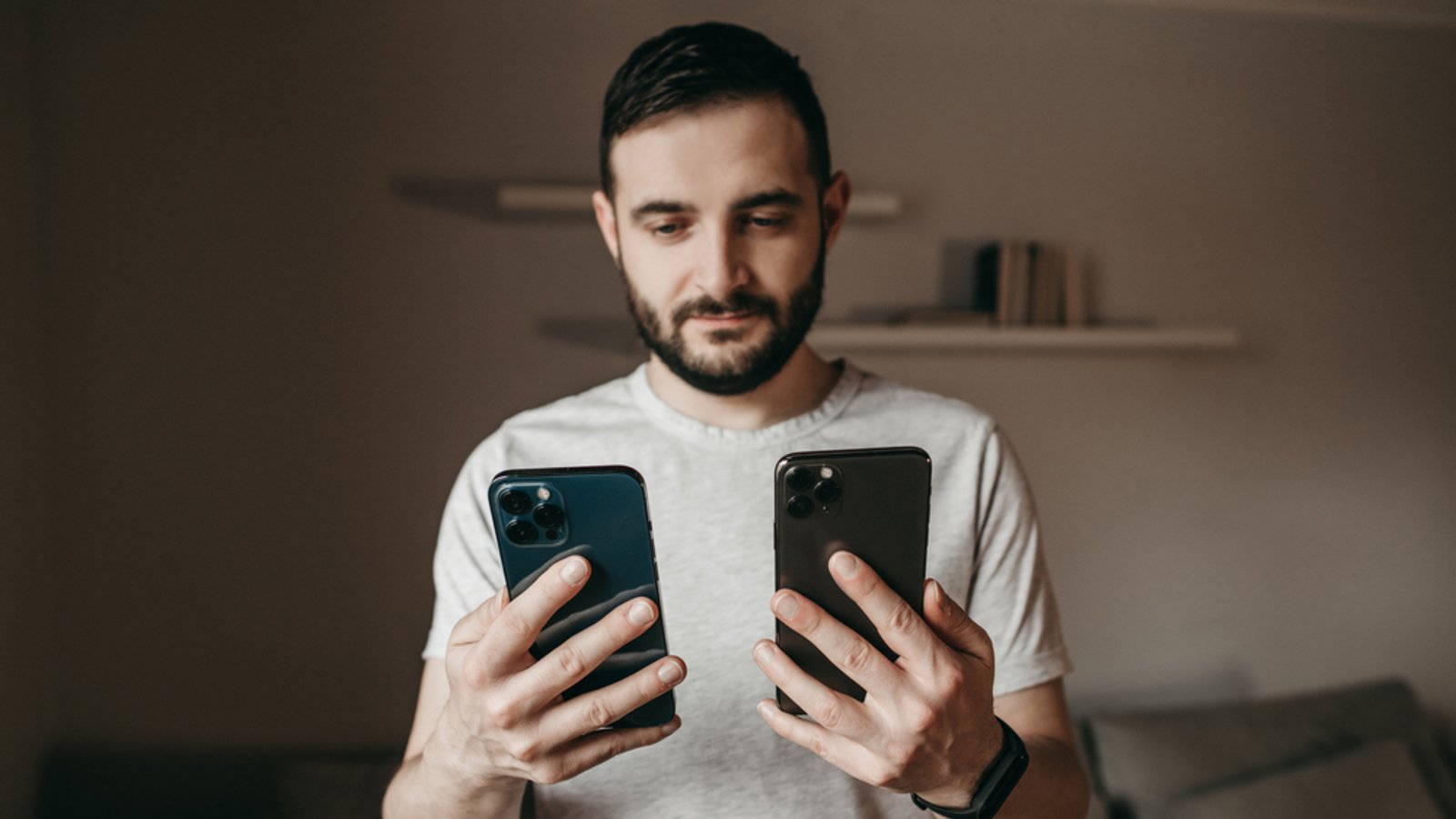 So nutzen Sie die App auf zwei Handys gleichzeitig.Foto: LL_studio / shutterstock.com So nutzen Sie die App auf zwei Handys gleichzeitig.Foto: LL_studio / shutterstock.com