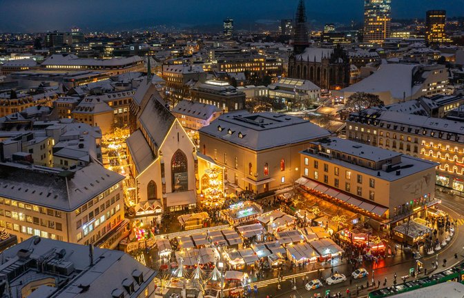Weihnachtsstimmung am Basler Barfüsser-Platz.<span class='image-autor'>Foto: /Bettina Matthiessen</span>