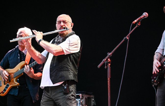 Jethro Tull (hier bei einem Konzert im Jahr 2022) rockten am Samstagabend in der Liederhalle.<span class='image-autor'>Foto: IMAGO/Funke Foto Services</span>