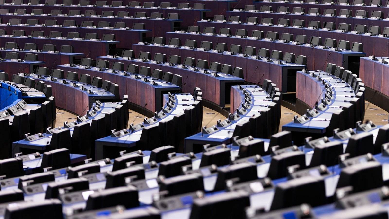 Das leere Plenum im Europaparlament vor Beginn der Sitzung. Doch auch danach war das Interesse der Abgeordneten an dem Thema Zukunft Europas nicht sonderlich groß.Foto: Philipp von Ditfurth/dpa Das leere Plenum im Europaparlament vor Beginn der Sitzung. Doch auch danach war das Interesse der Abgeordneten an dem Thema Zukunft Europas nicht sonderlich groß.Foto: Philipp von Ditfurth/dpa