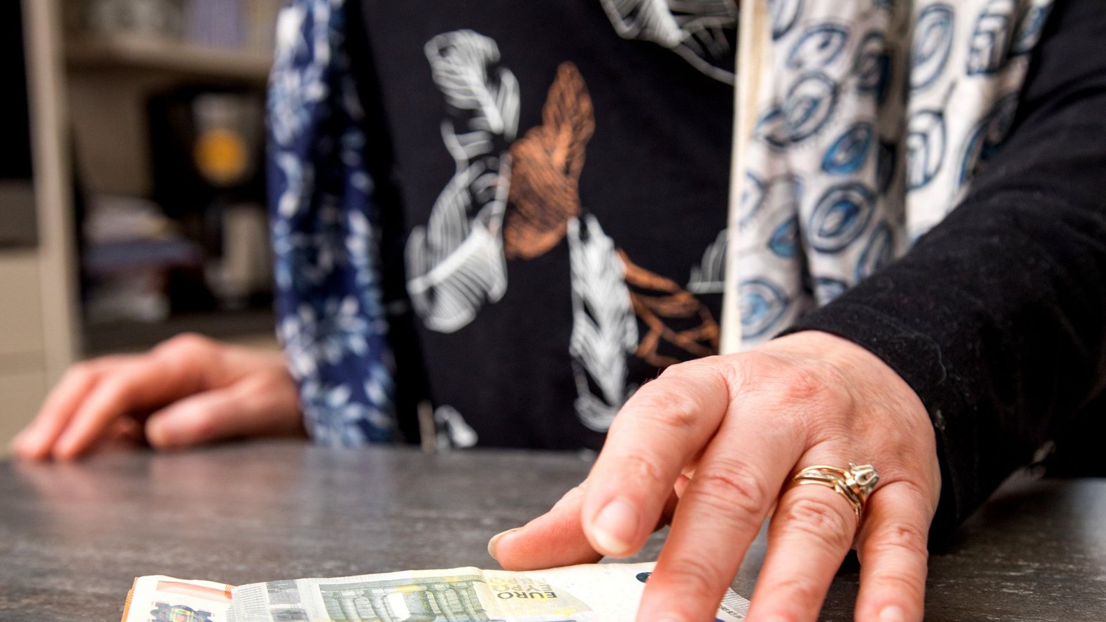 Zum 1. Juli erhalten viele Erwerbsminderungsrentner einen neuen Zuschlag.Foto: dpa/Christin Klose Zum 1. Juli erhalten viele Erwerbsminderungsrentner einen neuen Zuschlag.Foto: dpa/Christin Klose