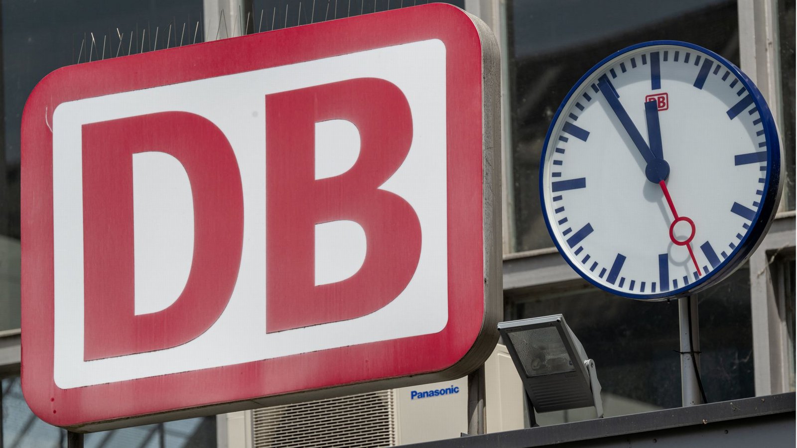 Die Bahn ist kein Unternehmen, wie jedes andere.Foto: dpa/Peter Kneffel Die Bahn ist kein Unternehmen, wie jedes andere.Foto: dpa/Peter Kneffel