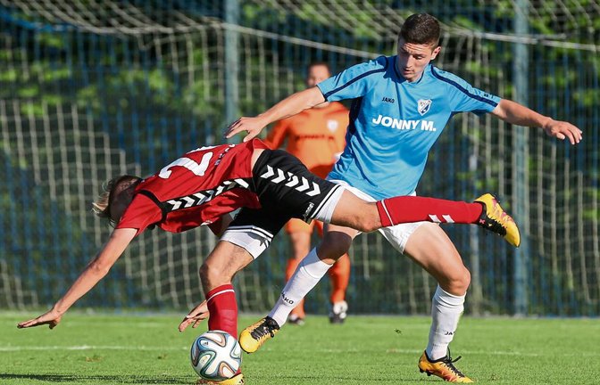 Maurizio Macorig – hier gegen Lucas Röser von der SG Sonnenhof Großaspach – tritt mit dem FSV 08 Bissingen im Eichwald an. Foto: Baumann