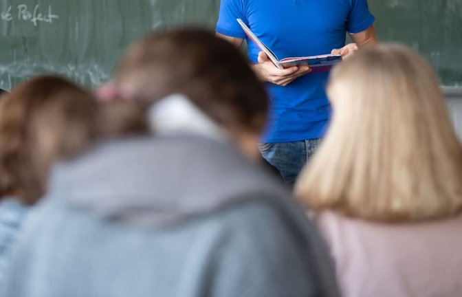 Über alle Schularten hinweg fehlen zu Beginn des neuen Schuljahres laut Kultusministerium 426 Lehrerstellen.<span class='image-autor'>dpa</span>