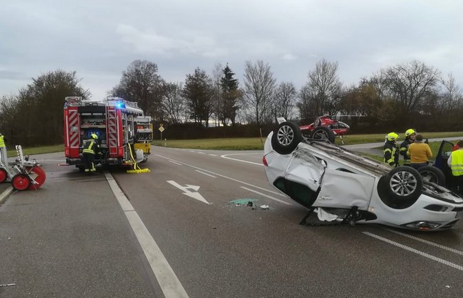 Lebensgefahr besteht bei den drei schwer verletzten Unfallbeteiligten nach Auskunft der Polizei nicht.  <span class='image-autor'>Foto: Feuerwehr Illingen</span>