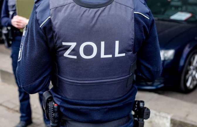 In neun Bundesländern hat der Zoll am Mittwoch Unternehmen und Wohnungen wegen mutmaßlichen Sozialbetrugs in großem Stil durchsucht (Archivfoto).<span class='image-autor'>Axel Heimken/dpa</span>