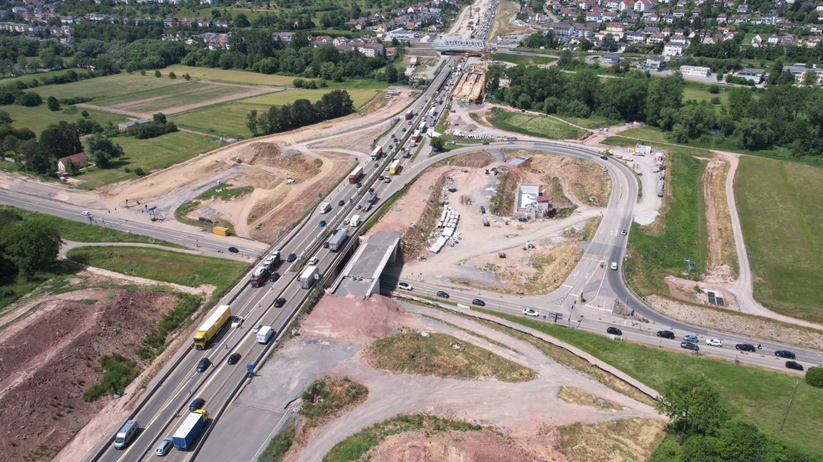 Großbaustelle der Autobahn bei Pforzheim. Foto: p Großbaustelle der Autobahn bei Pforzheim. Foto: p