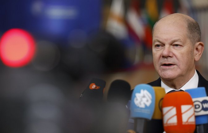 Bundeskanzler Scholz wirbt beim EU-Gipfel in Brüssel für die weitere Unterstützung der Ukraine.<span class='image-autor'>Foto: dpa/Geert Vanden Wijngaert</span>