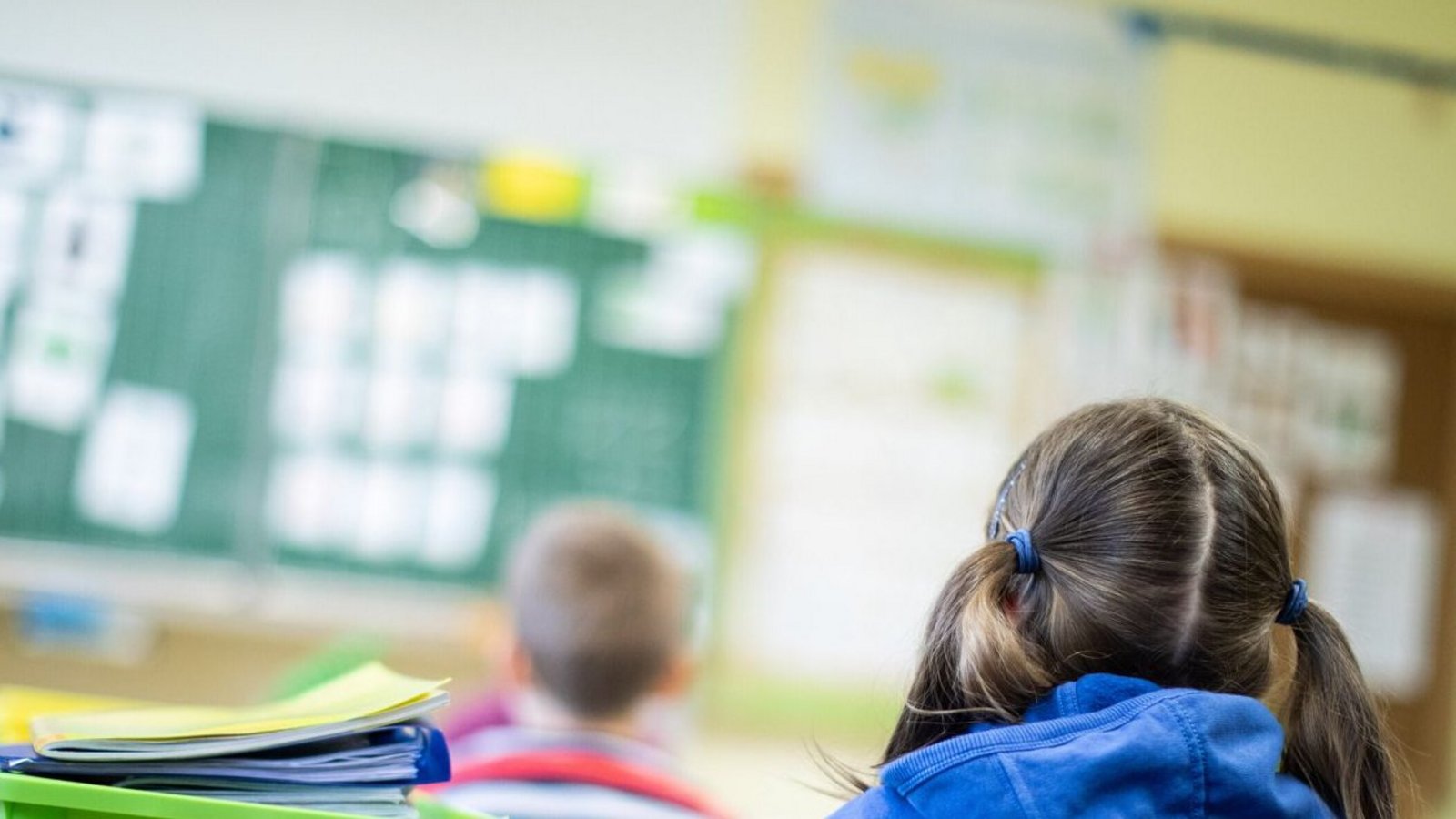 Landesweit wird die  Sprachförderung vor und in der Grundschule verstärkt.Foto: dpa/Marcel Kusch