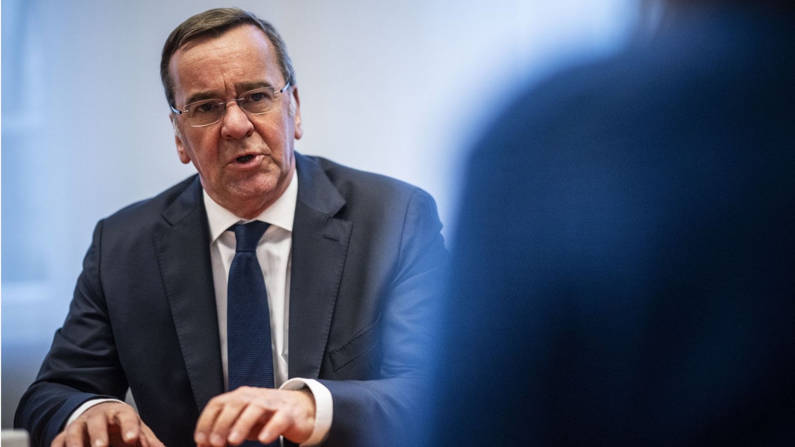 Seit rund einem Jahr steht Boris Pistorius (SPD) an der Spitze des Verteidigungsministeriums.Foto: Dominik Butzmann /photothek.de/Dominik Butzmann Seit rund einem Jahr steht Boris Pistorius (SPD) an der Spitze des Verteidigungsministeriums.Foto: Dominik Butzmann /photothek.de/Dominik Butzmann