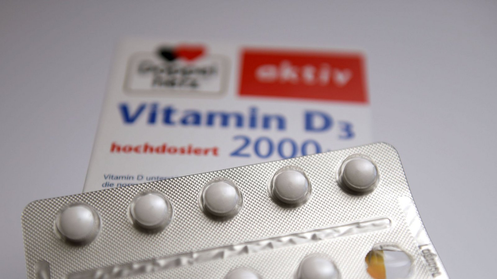 Wie viel Vitamin D ist sinnvoll – und in welcher Form?Foto: imago images/MiS/via www.imago-images.de Wie viel Vitamin D ist sinnvoll – und in welcher Form?Foto: imago images/MiS/via www.imago-images.de