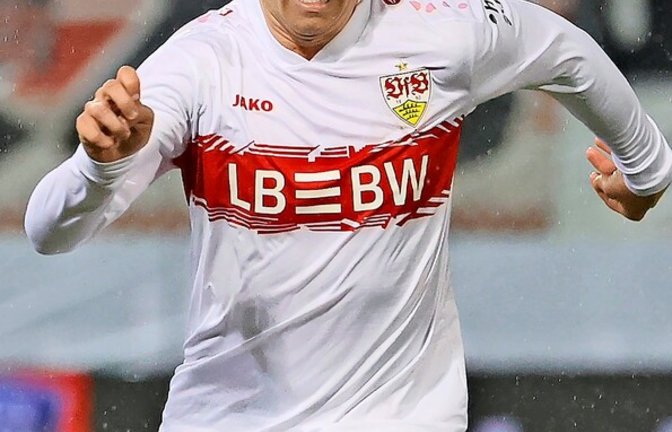 Angelo Stiller treibt das Spiel des VfB Stuttgart nach vorne.<span class='image-autor'>Foto: Baumann</span>