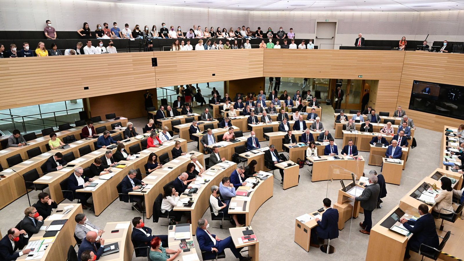 Häufig sind im Plenum nicht immer alle Stühle im Landtag besetzt.Foto: Bernd Weißbrod/dpa/Bernd Weißbrod Häufig sind im Plenum nicht immer alle Stühle im Landtag besetzt.Foto: Bernd Weißbrod/dpa/Bernd Weißbrod