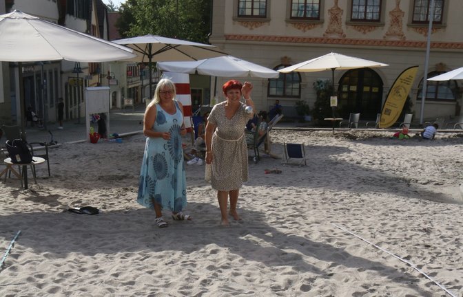 Auch keine schlecht Idee, die Partie Boule im Vaihinger Stadtstrand. Ab sofort kehrt auf dem Marktplatz aber wieder der Alltag ein.  <span class='image-autor'>Foto: Rücker</span>