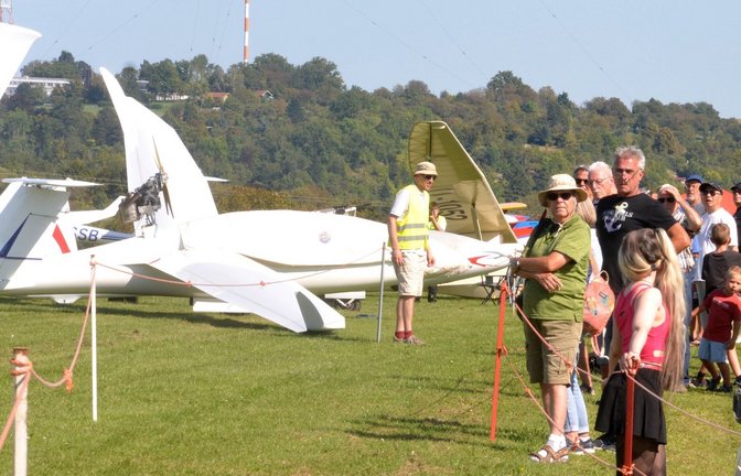 Beim 28. Flugplatzfest in Mühlacker-Dürrmenz gehen am Samstag die Blicke nach oben. <span class='image-autor'>Fotos: Stahlfeld</span>