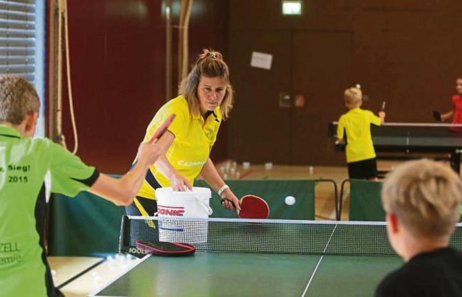 Hochbetrieb beim ersten Nussdorfer Tischtennis-Trainingslager mit Szilvia Kahn Foto: Küppers