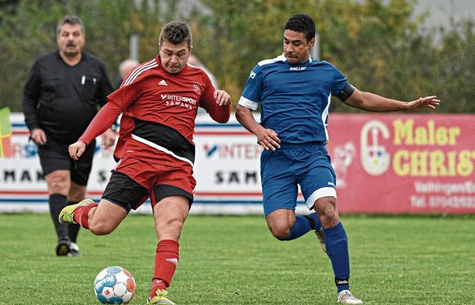 Marvin Prohaska (links) und auch die anderen jungen Spieler des TSV Großglattbach haben viel Qualität. Jetzt müssen sie es noch schaffen, dass ihre Leistungen nicht so schwanken. Foto: Leitner