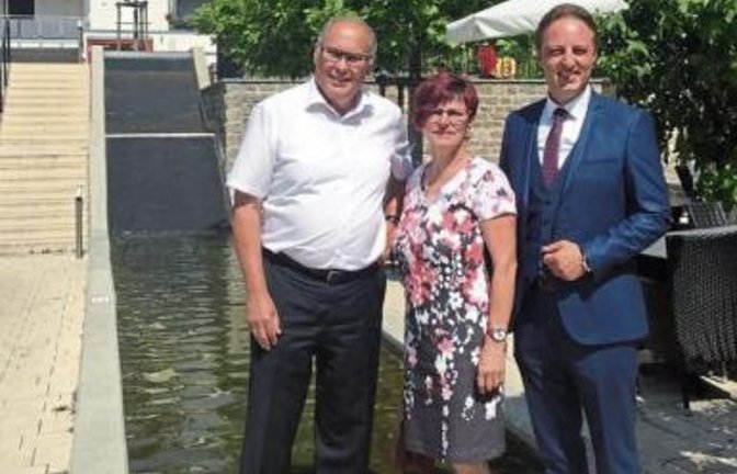 Werner Somlai, Anita Götz und Macit Karaahmetoglu in Oberriexingen. Foto: p