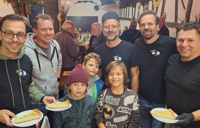 Beim Verein Kuh & Adler, der das Kelterfest zusammen mit dem Gesangverein ausrichtet, freut man sich über die rege Nachfrage. <span class='image-autor'>Fotos: Banholzer</span>