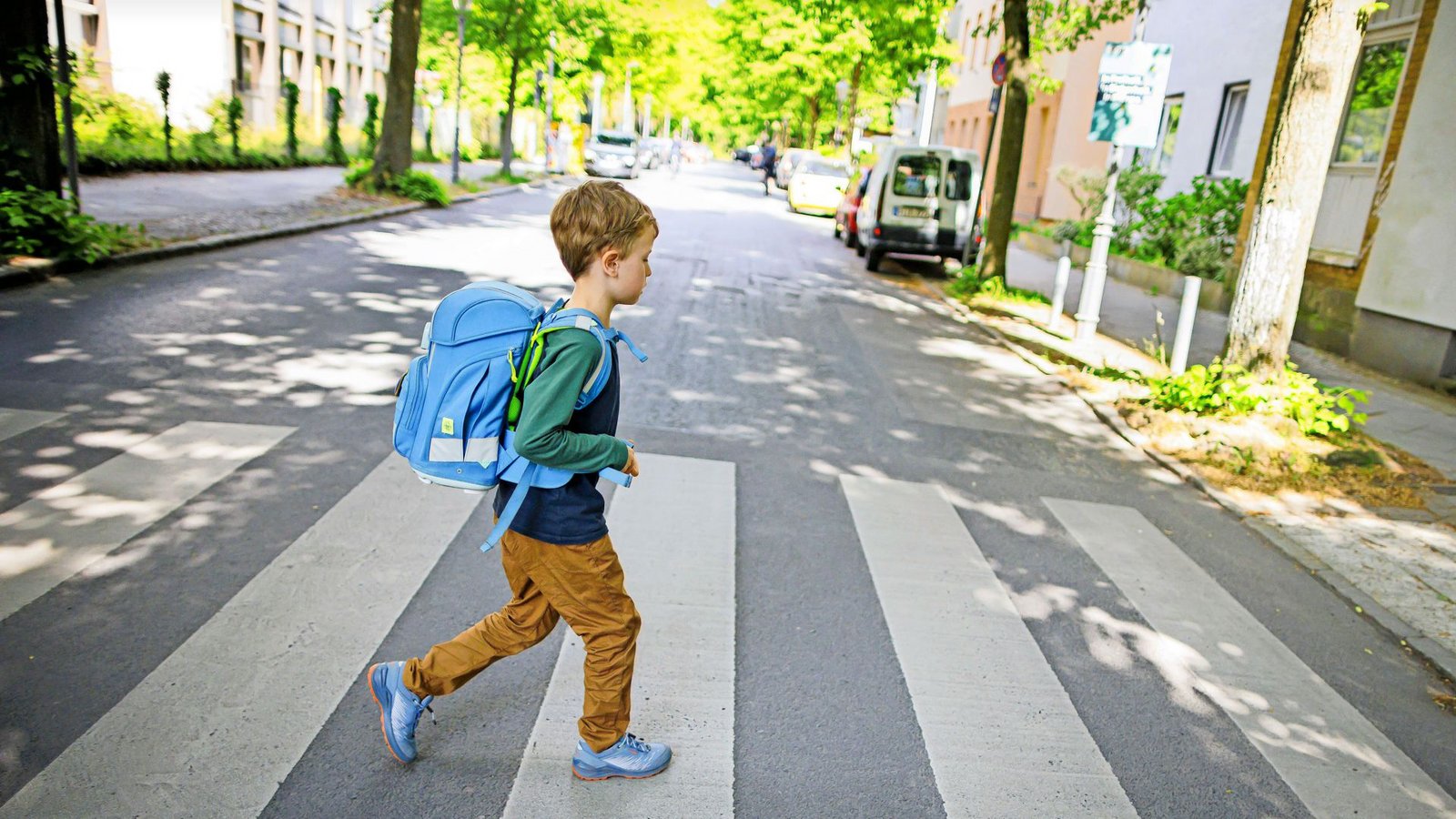 Wohin geht die Reise der Kinder und Jugendlichen, die jetzt in die Schulen strömen? Ihre Chancen auf einen umfassenden und lebensnahen Unterricht sind nicht groß.Foto: imago//Thomas Trutschel Wohin geht die Reise der Kinder und Jugendlichen, die jetzt in die Schulen strömen? Ihre Chancen auf einen umfassenden und lebensnahen Unterricht sind nicht groß.Foto: imago//Thomas Trutschel
