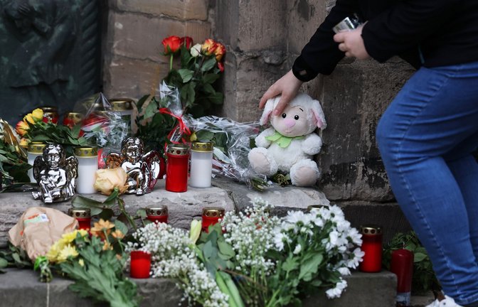 Der Weihnachtsmarkt in Magdeburg hat sich in einen Ort der Trauer verwandelt.<span class='image-autor'>Foto: dpa/Jan Woitas</span>