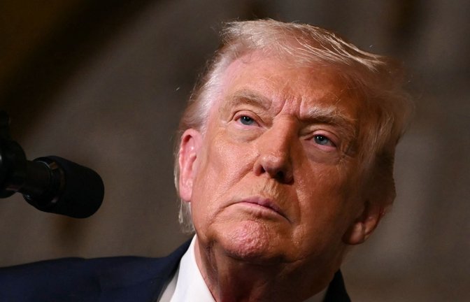 Sieht sich wegen der Epstein-Affäre großer Kritik ausgesetzt: US-Präsident Donald Trump.<span class='image-autor'>Foto: AFP/ANDREW CABALLERO-REYNOLDS</span>