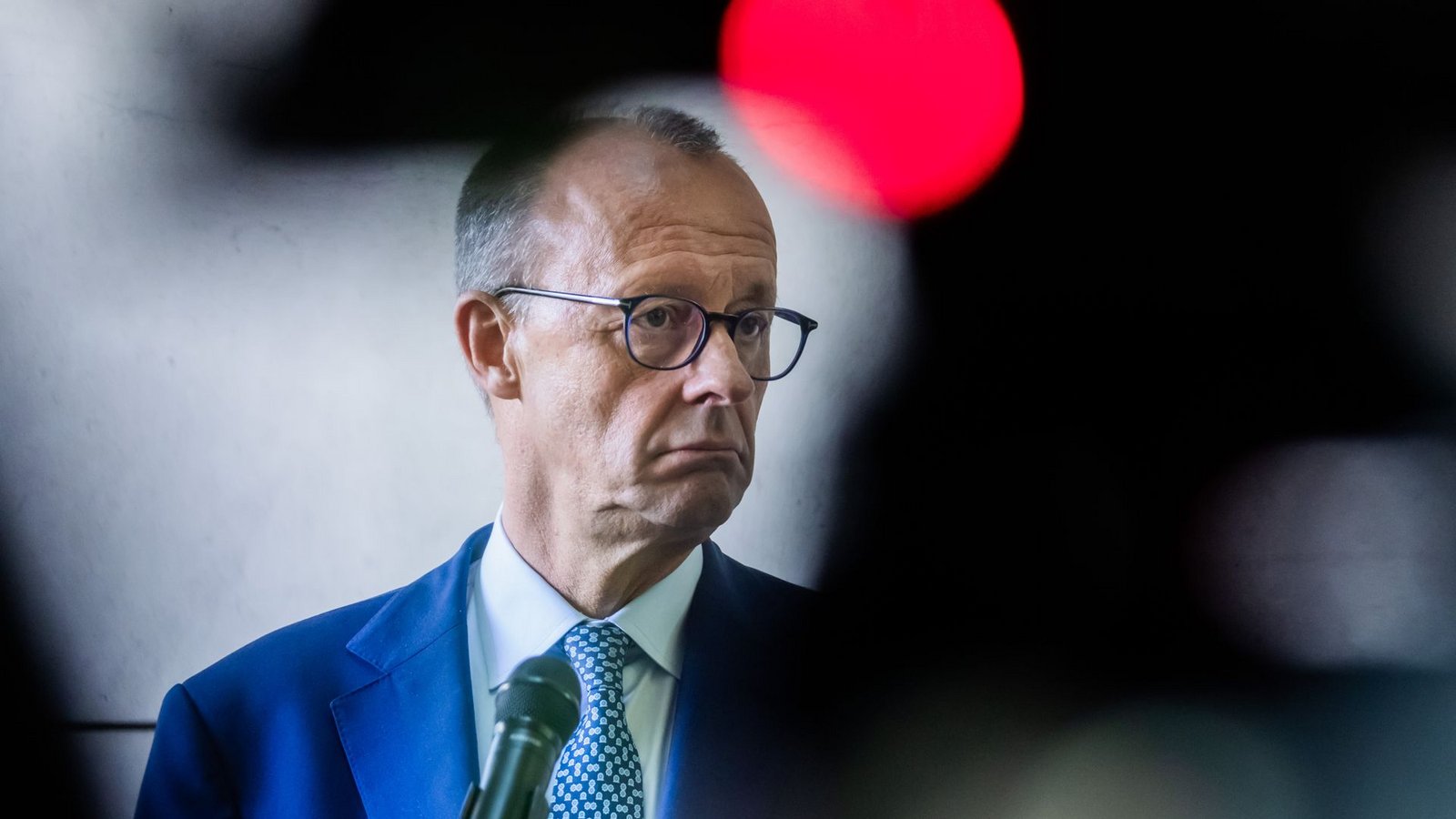 Friedrich Merz weckt Zweifel an Steuererleichterungen, die im Koalitionsvertrag versprochen sind.Foto: dpa/Christoph Soeder
