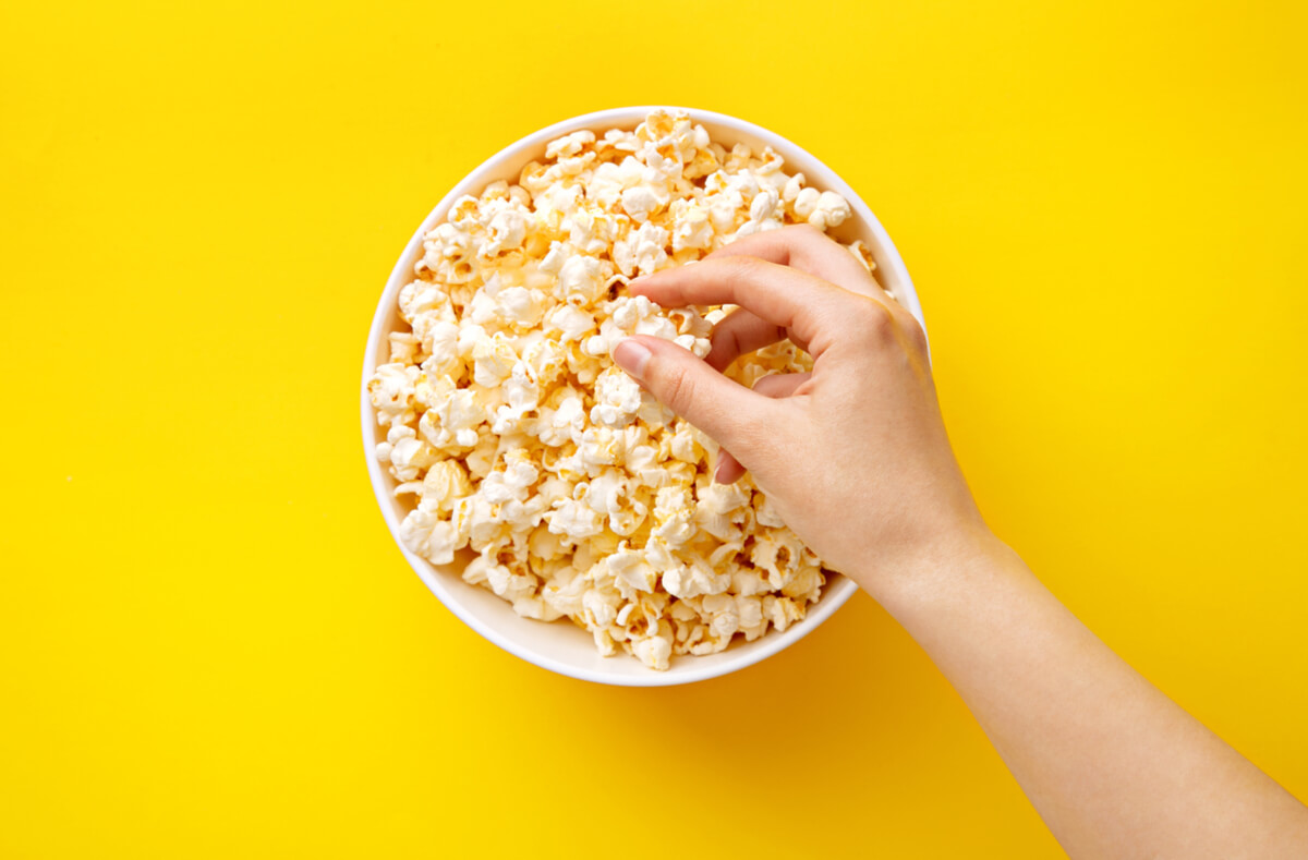 Popcorn wieder knusprig machen 3 einfache Möglichkeiten