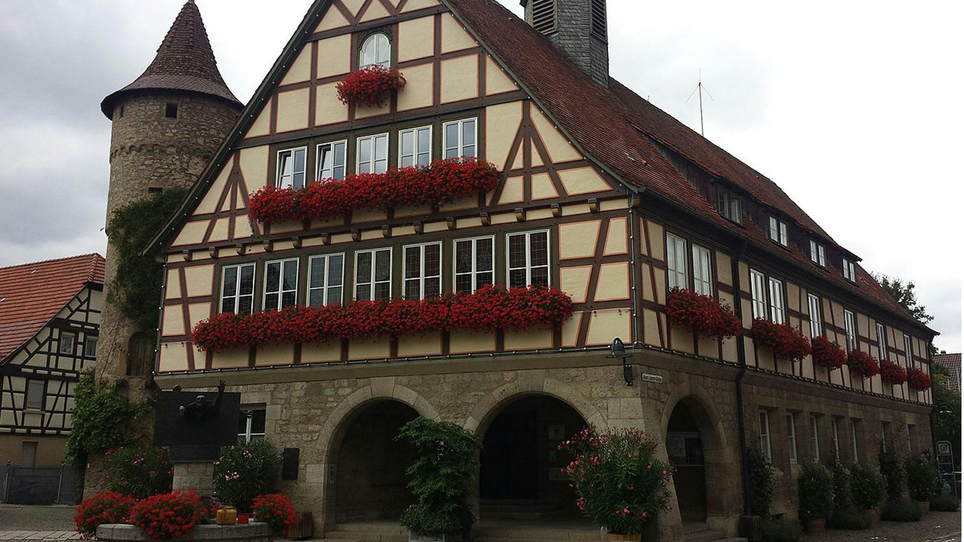 Im Rathaus von Niederstetten hängt der Haussegen schief.<span class='image-autor'>Foto: Gemeinde Niederstetten/Bettina Semrau</span>
