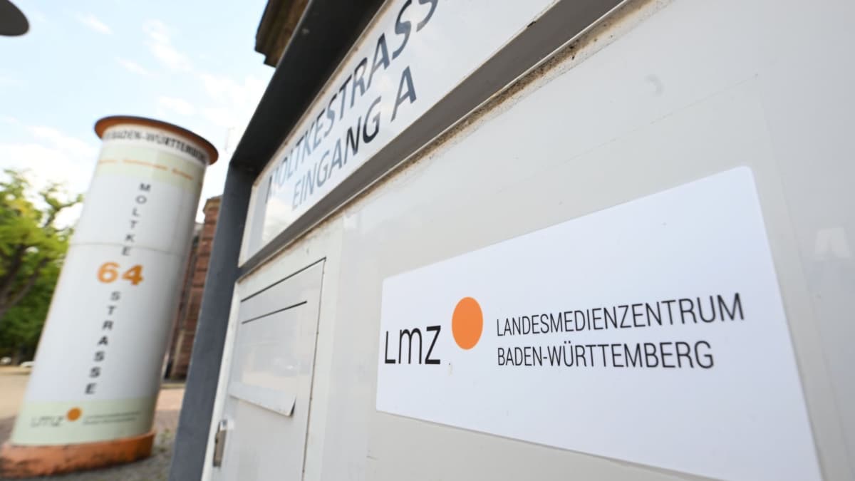 Behörde im Fokus: das LandesmedienzentrumUli Deck/dpa Behörde im Fokus: das LandesmedienzentrumUli Deck/dpa