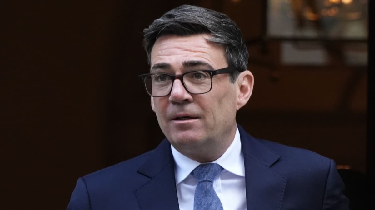 Mit seiner „Politik der kleinen Maßnahmen“ will Andy Burnham beweisen, dass er die Probleme der Bürger trotz finanzieller Schieflage des Landes im Blick hat.Jordan Pettitt/PA Wire/dpa Mit seiner „Politik der kleinen Maßnahmen“ will Andy Burnham beweisen, dass er die Probleme der Bürger trotz finanzieller Schieflage des Landes im Blick hat.Jordan Pettitt/PA Wire/dpa